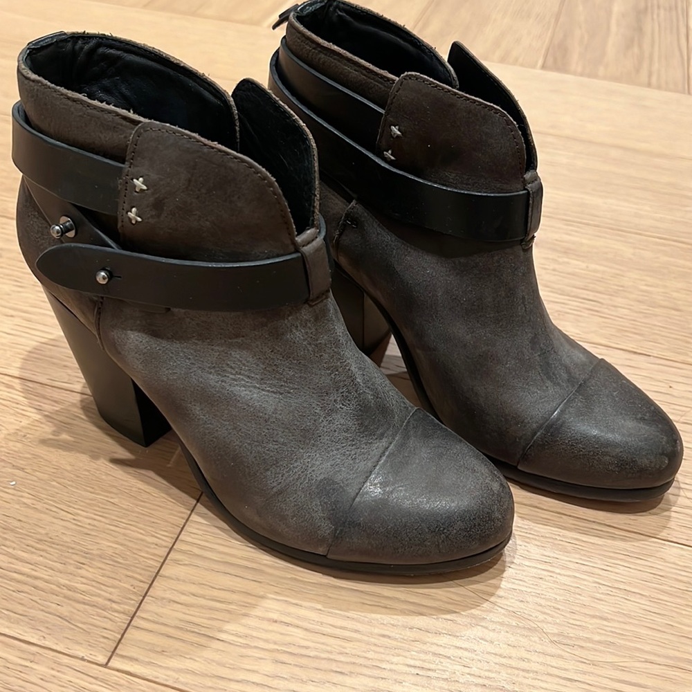 Rag and bone heeled dark brown suede booties size 36.5